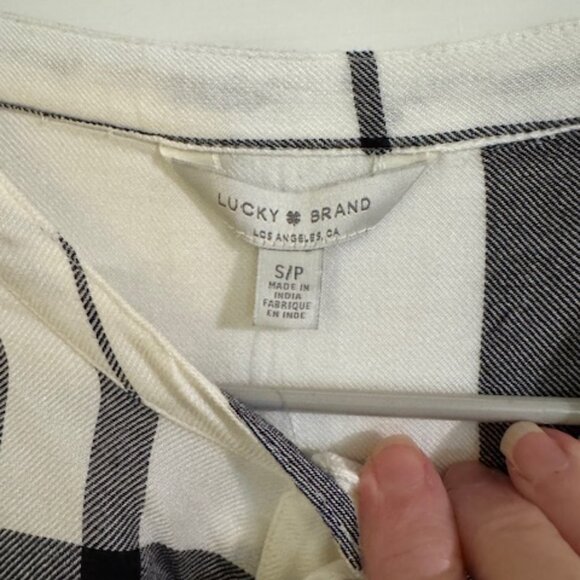 Lucky Brand Black White High Low Top Roll Tab Sleeve Blouse Boho Abstract Print - Picture 6 of 11